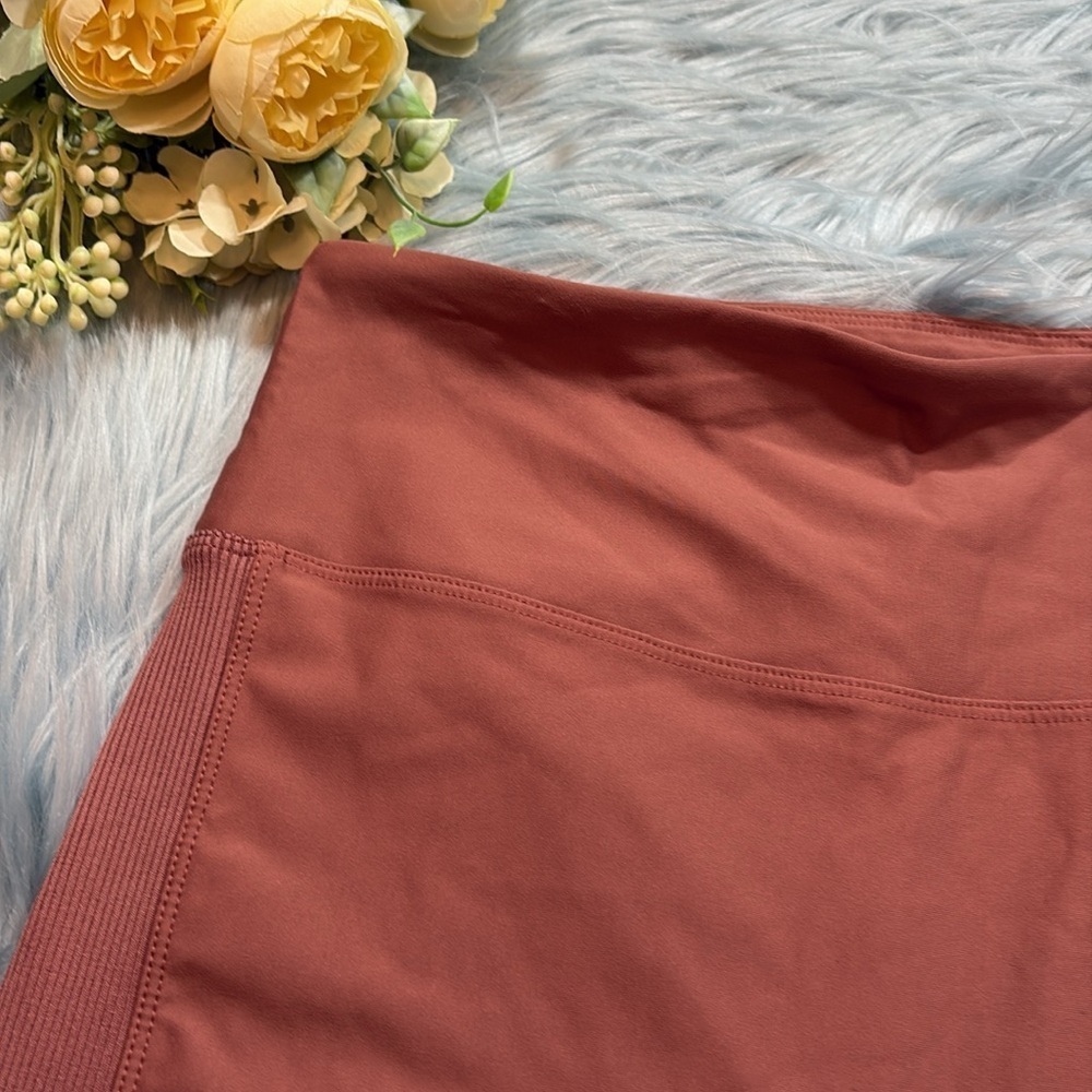 NYLORA Farrah Biker Brown Tan High Rise Shorts sz M - Picture 2 of 9